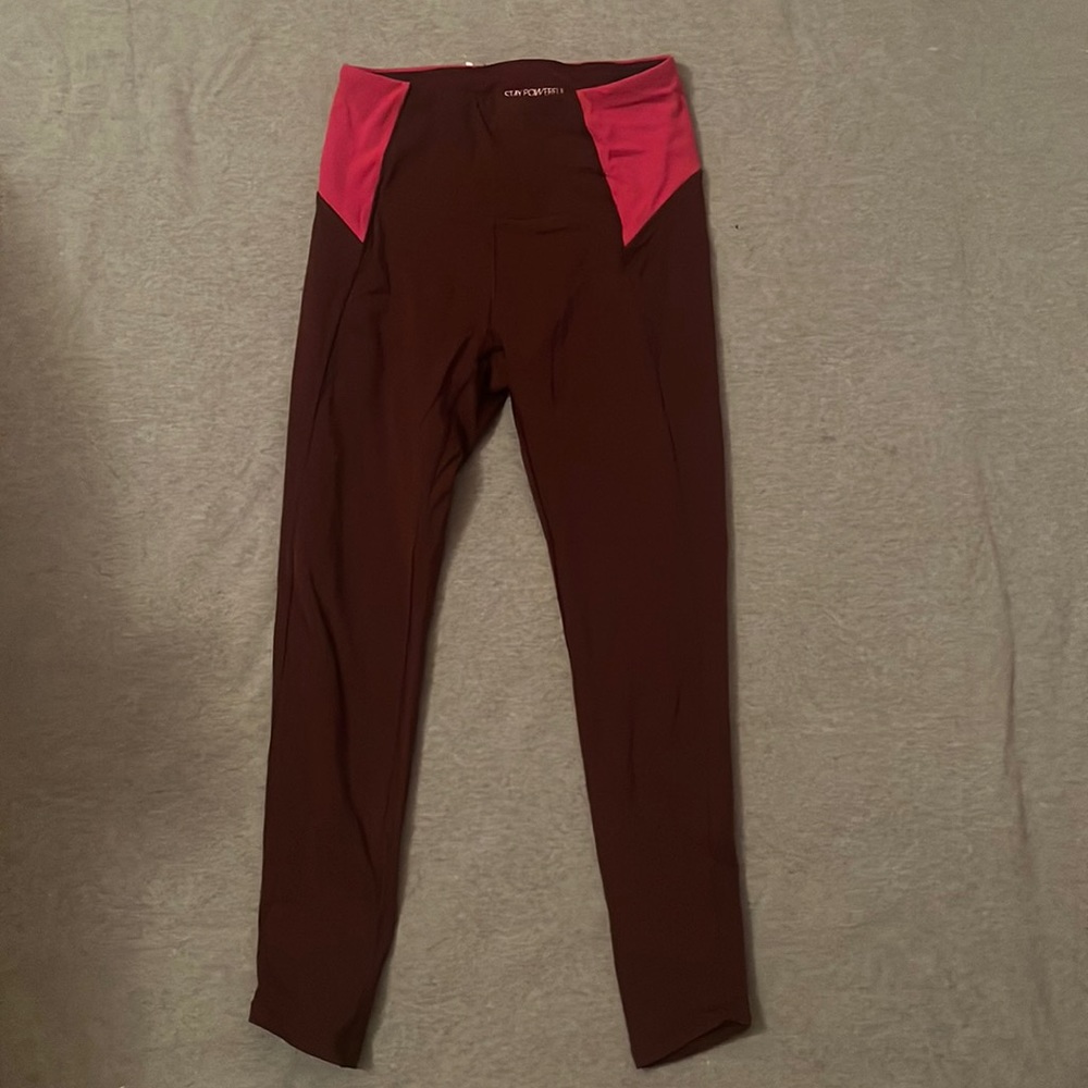 pinkish/red leggings, ankle high